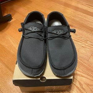 Men’s black hey dude shoes